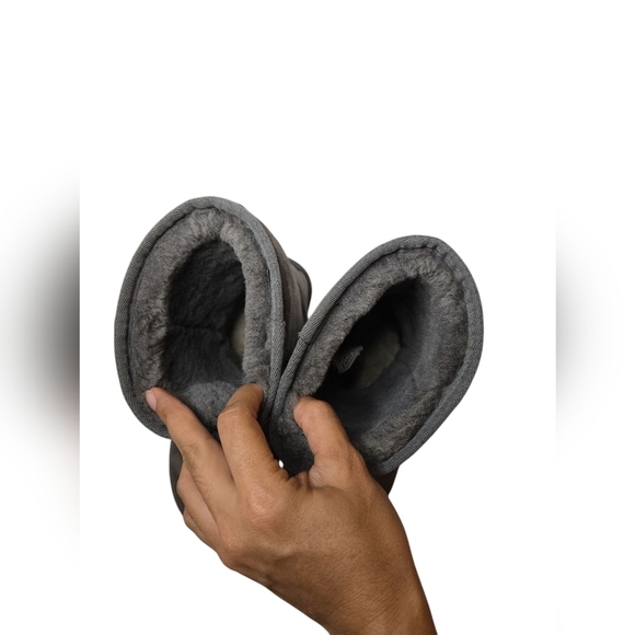 Uggs Classic Short Gray Boots Size 8 - Picture 7 of 9